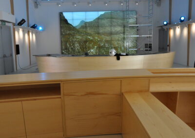 Bancone curvo in multistrato